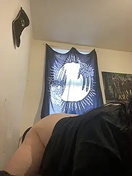 Gothicsiren online show from February 25, 2025, 2:11 pm