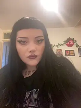 Gothicsiren online show from March 15, 2025, 3:06 pm