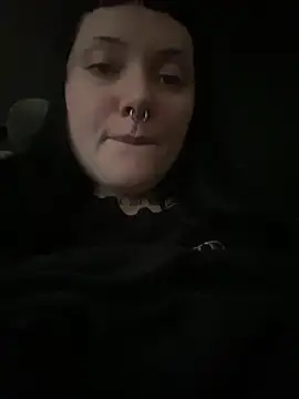 Gothicsiren online show from March 19, 2025, 5:28 pm