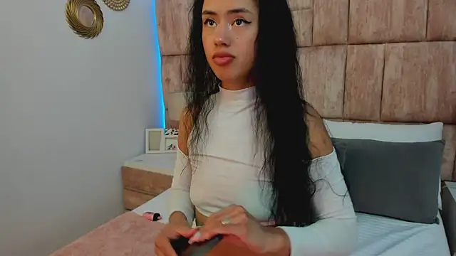 CataleyaRicci online show from January 8, 2025, 3:19 am