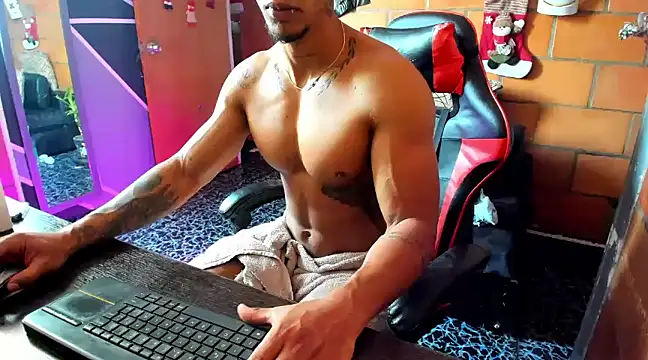 Snapshot of Adam_Valenciia chatting on January 7, 2025, 3:12 pm Adam Valenciia online show from January 7, 2025, 3:12 pm