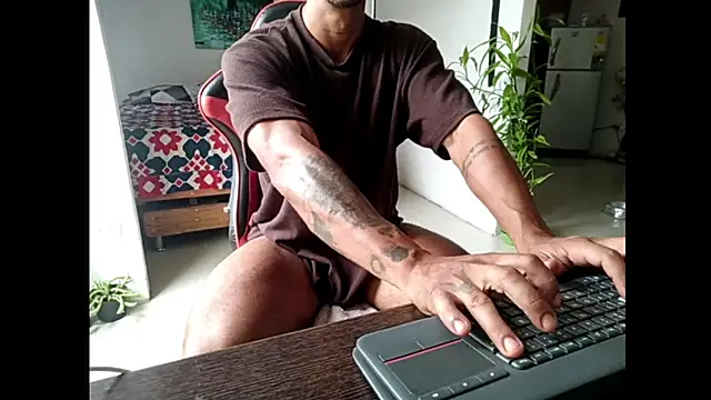 Adam Valenciia online show from June 15, 2026, 4:42 pm