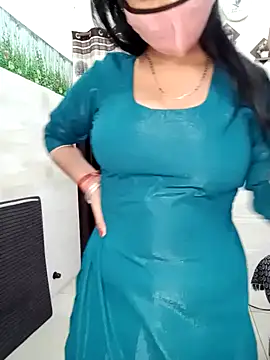 Snapshot of Best-Couple chatting on January 14, 2025, 4:36 am Best-Couple online show from January 14, 2025, 4:36 am