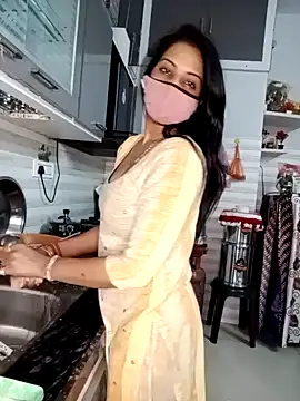 Snapshot of Best-Couple chatting on January 16, 2025, 10:42 am Best-Couple online show from January 16, 2025, 10:42 am