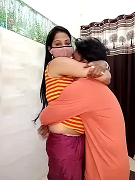 Snapshot of Best-Couple chatting on February 3, 2025, 9:41 am Best-Couple online show from February 3, 2025, 9:41 am