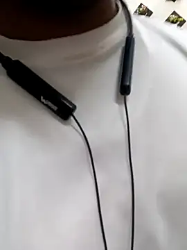 Snapshot of Best-Couple chatting on March 10, 2025, 1:10 pm Best-Couple online show from March 10, 2025, 1:10 pm