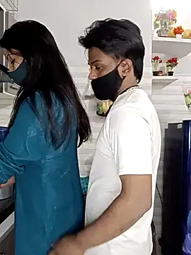 Snapshot of Best-Couple chatting on March 12, 2025, 5:46 am Best-Couple online show from March 12, 2025, 5:46 am