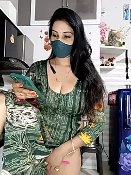 Snapshot of Best-Couple chatting on September 16, 2025, 4:13 am Best-Couple online show from September 16, 2025, 4:13 am