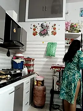 Snapshot of Best-Couple chatting on October 4, 2025, 2:42 am Best-Couple online show from October 4, 2025, 2:42 am