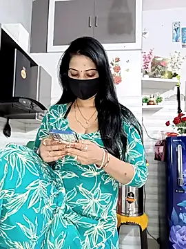 Best-Couple online show from April 29, 2026, 4:05 am