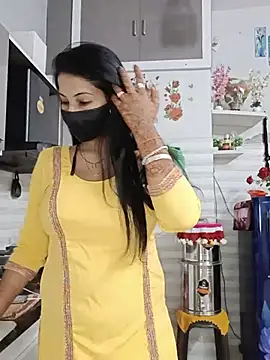 Best-Couple online show from June 18, 2026, 1:50 am