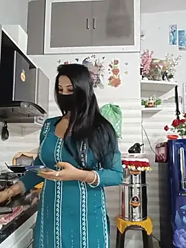 Best-Couple online show from June 22, 2026, 1:40 am
