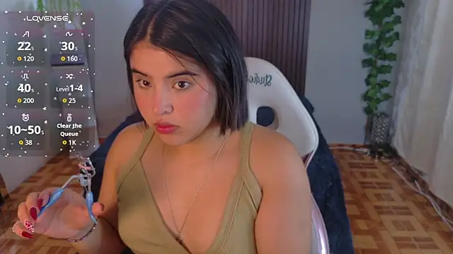 Snapshot of michell_petty01 chatting on September 18, 2025, 4:03 am michell petty01 online show from September 18, 2025, 4:03 am