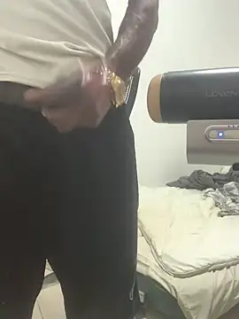 Taylor69xKiki online show from January 19, 2025, 1:21 am
