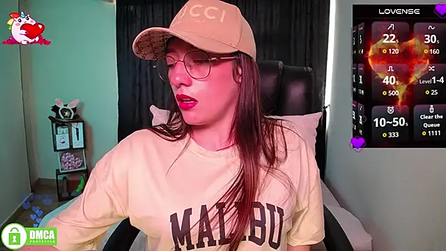 Snapshot of Qadesh_Boix chatting on October 21, 2025, 5:24 pm Qadesh Boix online show from October 21, 2025, 5:24 pm