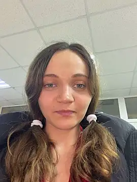 Snapshot of TheYourL chatting on March 21, 2026, 8:34 pm TheYourL online show from March 21, 2026, 8:34 pm