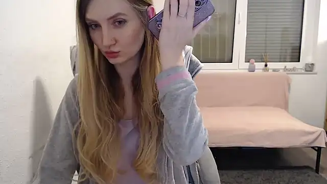 Snapshot of florianikaa chatting on February 2, 2025, 11:42 pm florianikaa online show from February 2, 2025, 11:42 pm