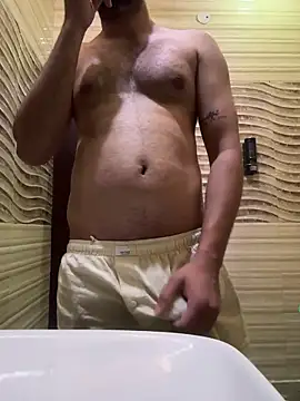 skyisthelimit12 online show from March 18, 2025, 2:36 am