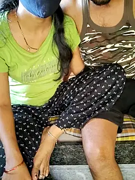 lovelygirl4567 online show from February 25, 2025, 4:03 am