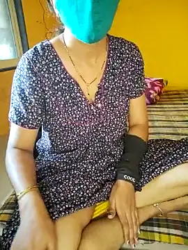 lovelygirl4567 online show from March 11, 2025, 4:43 am