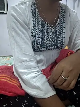 lovelygirl4567 online show from May 5, 2026, 5:43 pm