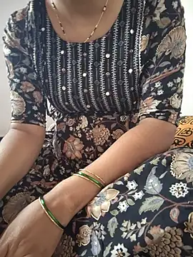 lovelygirl4567 online show from June 18, 2026, 5:30 am