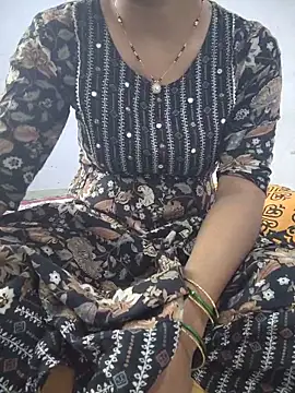 lovelygirl4567 online show from June 18, 2026, 12:20 pm