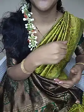 Snapshot of lovelygirl4567 chatting on August 4, 2026, 3:53 am lovelygirl4567 online show from August 4, 2026, 3:53 am