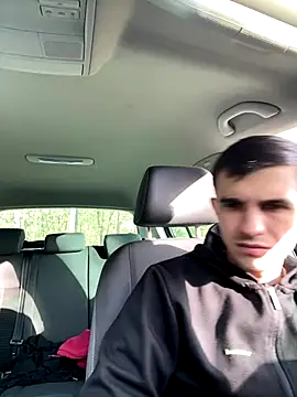 Snapshot of Demonpull69 chatting on October 29, 2025, 7:32 am Demonpull69 online show from October 29, 2025, 7:32 am