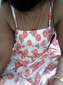 Snapshot of Tamil_Vishalini chatting on January 16, 2025, 10:10 am Tamil Vishalini online show from January 16, 2025, 10:10 am