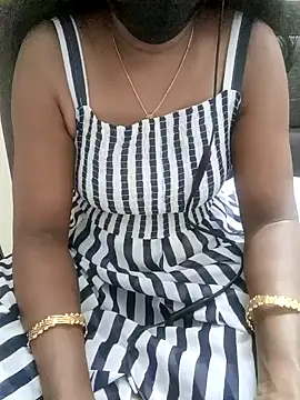 Snapshot of Tamil_Vishalini chatting on February 4, 2025, 1:13 am Tamil Vishalini online show from February 4, 2025, 1:13 am