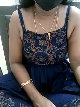 Snapshot of Tamil_Vishalini chatting on February 20, 2025, 1:03 am Tamil Vishalini online show from February 20, 2025, 1:03 am