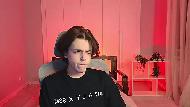 b0y fantasy online show from January 16, 2025, 5:33 pm