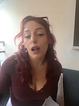 Snapshot of LollyJek_ chatting on March 20, 2026, 4:56 pm LollyJek online show from March 20, 2026, 4:56 pm