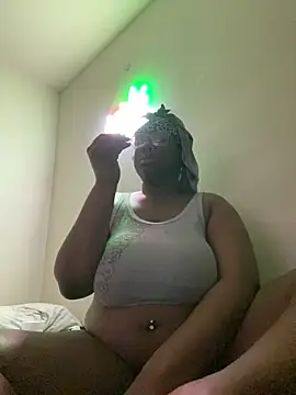 DamnBubbles online show from February 10, 2026, 3:32 am