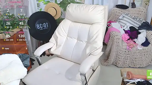 xiaotiantian-76 online show from April 28, 2026, 2:27 am