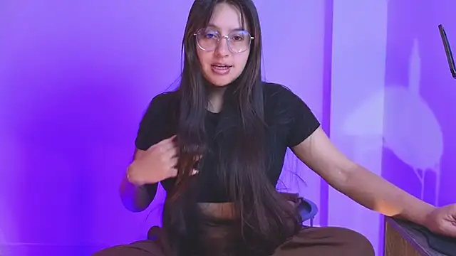 Gretta Hot online show from November 5, 2025, 4:29 pm