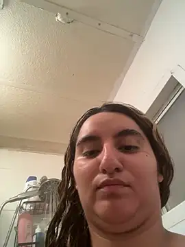 mamifresita online show from February 5, 2026, 7:57 am