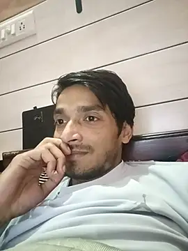 Snapshot of Tarun_0026 chatting on March 12, 2025, 2:45 pm Tarun 0026 online show from March 12, 2025, 2:45 pm
