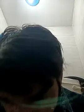Snapshot of Tarun_0026 chatting on March 13, 2025, 2:33 pm Tarun 0026 online show from March 13, 2025, 2:33 pm