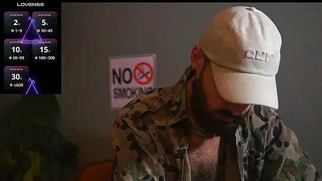 Snapshot of HairyRobxxx chatting on October 12, 2025, 6:40 pm HairyRobxxx online show from October 12, 2025, 6:40 pm