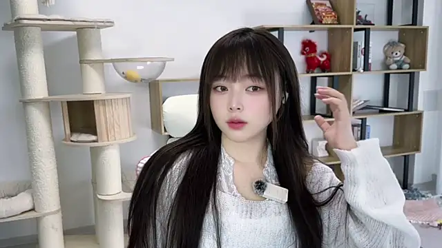 Chenjing0 online show from May 7, 2026, 7:36 am