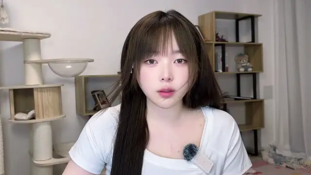Chenjing0 online show from May 28, 2026, 12:35 pm