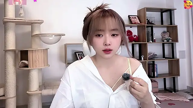 Chenjing0 online show from July 1, 2026, 12:40 pm