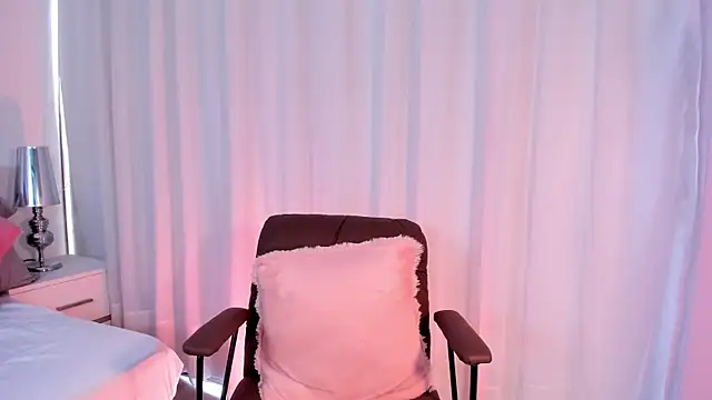 LiaCathaleya online show from February 11, 2026, 5:29 pm