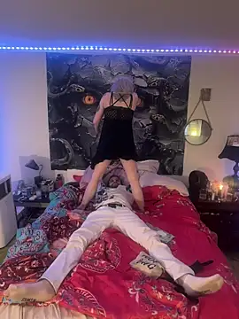 Snapshot of damselaintstressn chatting on October 7, 2025, 6:05 pm damselaintstressn online show from October 7, 2025, 6:05 pm