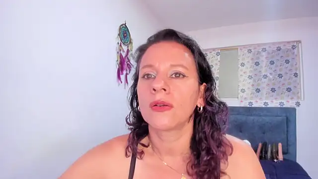 sofi saliva2511 online show from May 9, 2026, 6:35 pm