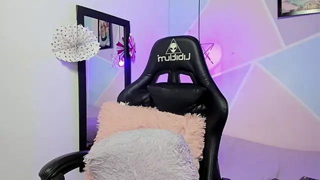 katy handerson online show from January 14, 2025, 4:08 pm