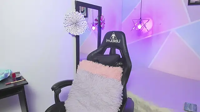 katy handerson online show from January 25, 2025, 7:39 pm