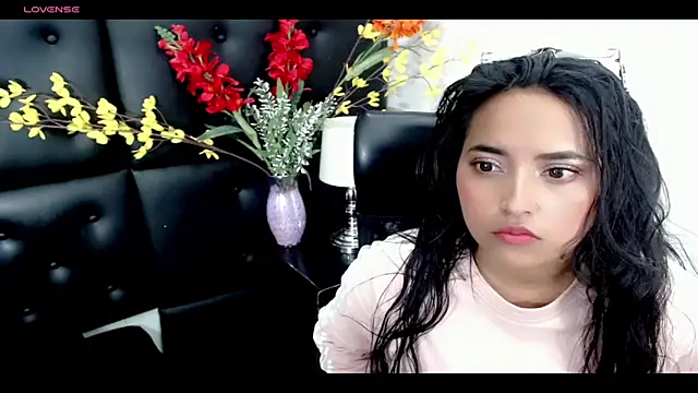 Snapshot of Carolaine01 chatting on February 7, 2025, 8:20 pm Carolaine01 online show from February 7, 2025, 8:20 pm